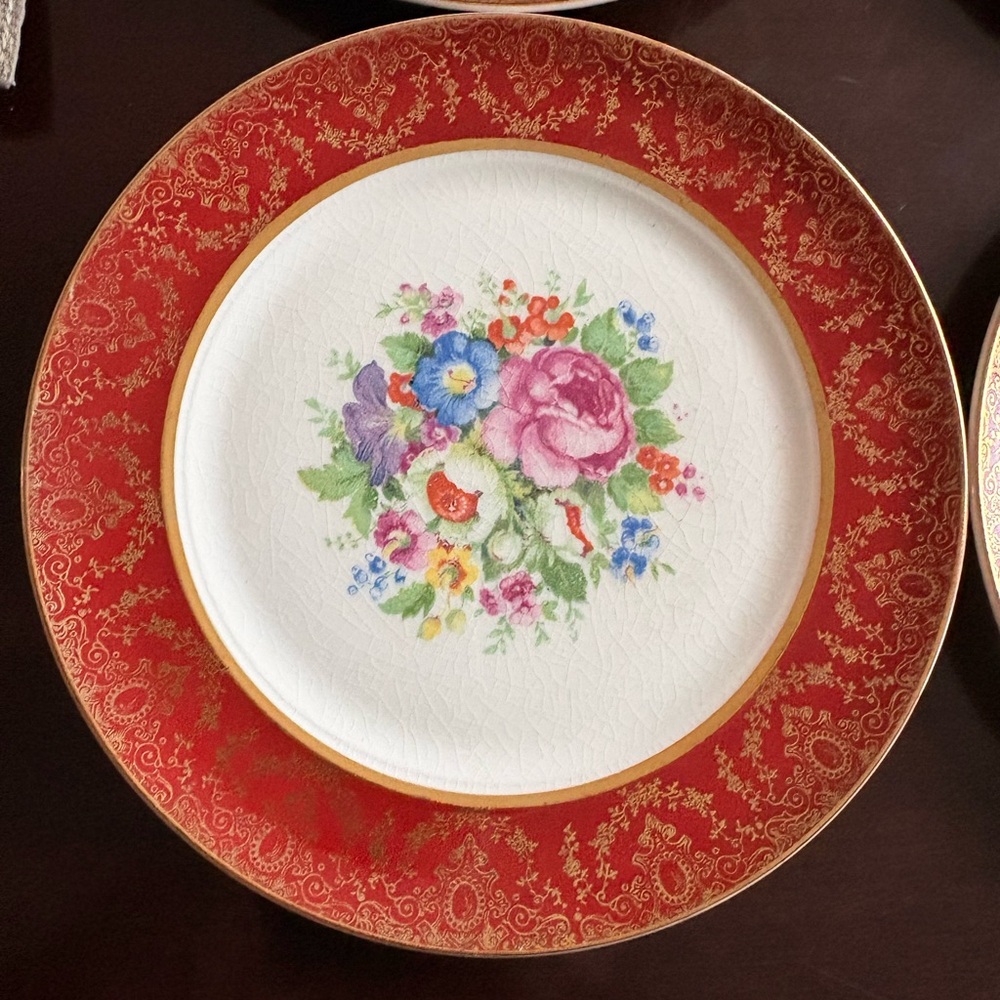 Symphony by Salem Red‎ and 23 Carat Gold Floral Bread / Appetizer Plates Set of4